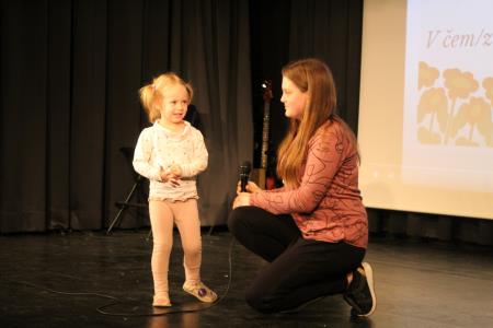 »Mamica je kakor zarja« (33)